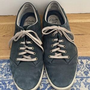Clarks shoes Men’s 10.5 Low Top Blue Suede 1825 Plus Cushion Casual Sneaker